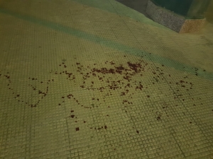 Sangue sull'asfalto in via Barberini