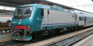 Imbrattano convogli nella stazione di Barletta, denunciati tre writers