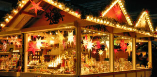 Polemica su luminarie a Barletta, Unibat: «Come a Trani, fondi per buoni non alimentari»