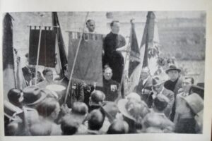 1932. Don Giuseppe Damato durante  la commemorazione  della prima guerra mondiale