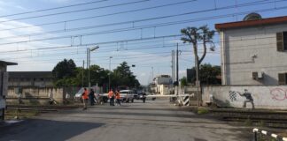 Via Andria, continua l’incubo: uomo investito da un treno