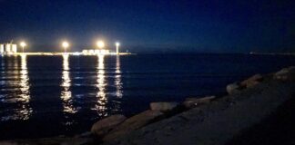 Tragedia al Molo di Levante, 19enne muore annegato