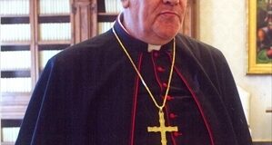 Morte monsignor Calabro, il cordoglio dell’amministrazione Cascella