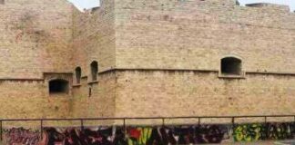 Vergogna a cielo aperto: writers all’opera con vista sul Castello Svevo
