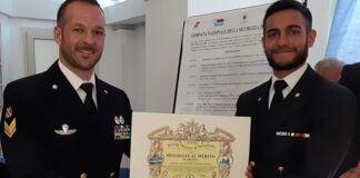 Salvò un uomo in arresto cardiaco in mare, premiato il Sergente barlettano Ruggiero Iodice