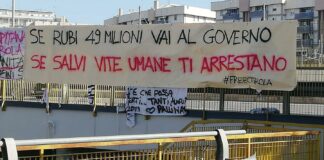 Sea Watch, a Barletta rimosso uno striscione pro Carola