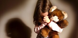 Bimba barlettana adescata online: la madre lo scopre