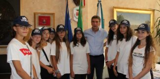 Mini vigili, il saluto del sindaco Cannito a una delegazione di nove alunne