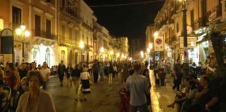 Violenta aggressione in zona Castello: scatta la chiusura di due locali della movida