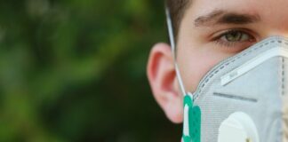 Obbligo delle mascherine su treni, mezzi pubblici, Rsa e ospedali: proroga a settembre