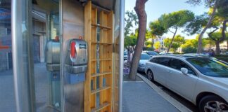Saccheggiata la “libreria telefonica” in Piazza Castello a Barletta: rubati 125 libri