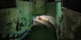 Pioggia, grandine e vento: così si allaga il sottopasso di via Madonna della Croce. FOTO