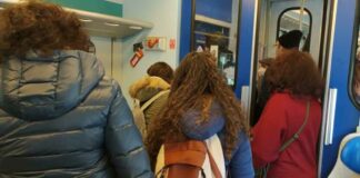 Norme anti-Covid, caos sul treno regionale per Bari