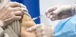 Circolare dalla Regione: “Da lunedì 12 vaccini per tutti i pugliesi over 60 che si presentano negli hub”