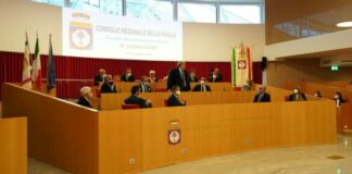 Indennità di fine mandato: Emiliano prova a sopprimere la liquidazione ai consiglieri regionali