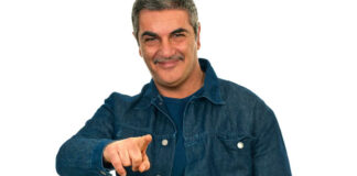 Questa sera il comico Simone Schettino al Castello di Barletta