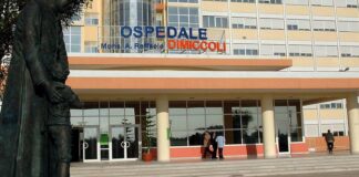 Violenza sessuale su una 18enne ricoverata al “Dimiccoli”: indagato ausiliario di 60 anni