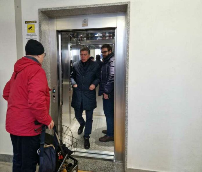 ascensore sottopasso via Milano