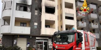 Incendio in un appartamento di viale Ippocrate, salvata la 92enne che era all’interno