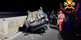Auto si ribalta sulla statale 16 in direzione Barletta: giovane morto sul colpo