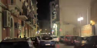 Spari in pieno centro, uomo ferito davanti alla posta centrale