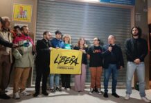 Sit in nella zona 167: grande partecipazione in solidarietà di Giuseppe Di Bari