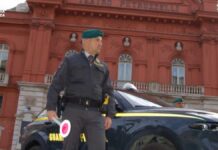 Si finge finanziere e vende prodotti contraffatti delle Fiamme Gialle: denunciato 54enne barlettano