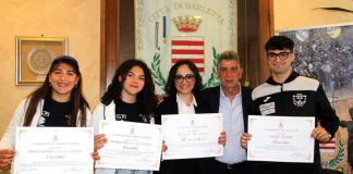 Consegna di encomi per cittadini distintisi in vari campi