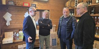 Passero (Per la Puglia) incontra gli agricoltori di Minervino Murge