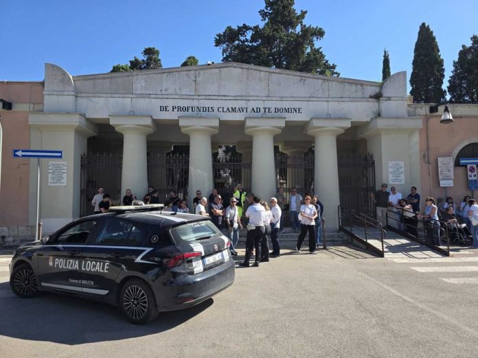 cimitero barletta chiuso polizia locale