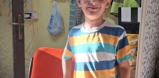 Barletta, il bambino che ha emozionato l’Italia: rompe il salvadanaio e compra latte per i bisognosi