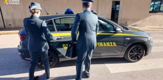 Peculato e corruzione: ai domiciliari una curatrice fallimentare di Barletta e suo marito