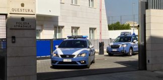 Smantellato market della droga: indagati 10 giovanissimi, sequestrate ketamina ed ecstasy